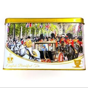 🇬🇧 QUEEN ELIZABETH II TROOPING THE COLOUR - ENGLISH BREAKFAST TEA
40 TEABAGS ✨